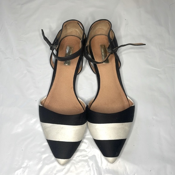Halogen Black and White Stripe Shoes- Size 9 - Picture 1 of 13